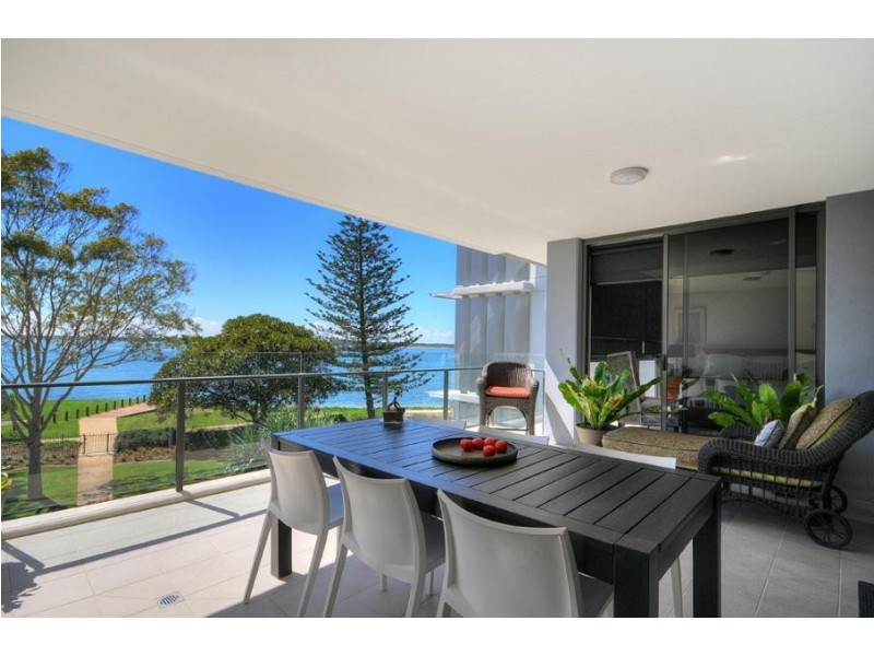 7302/323 Bayview Street, Hollywell QLD 4216