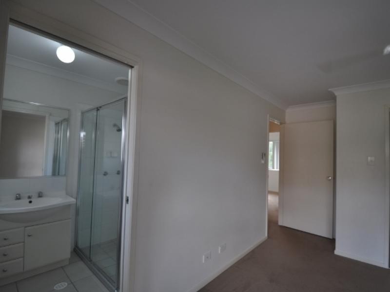 130 Jutland Street, Oxley QLD 4075