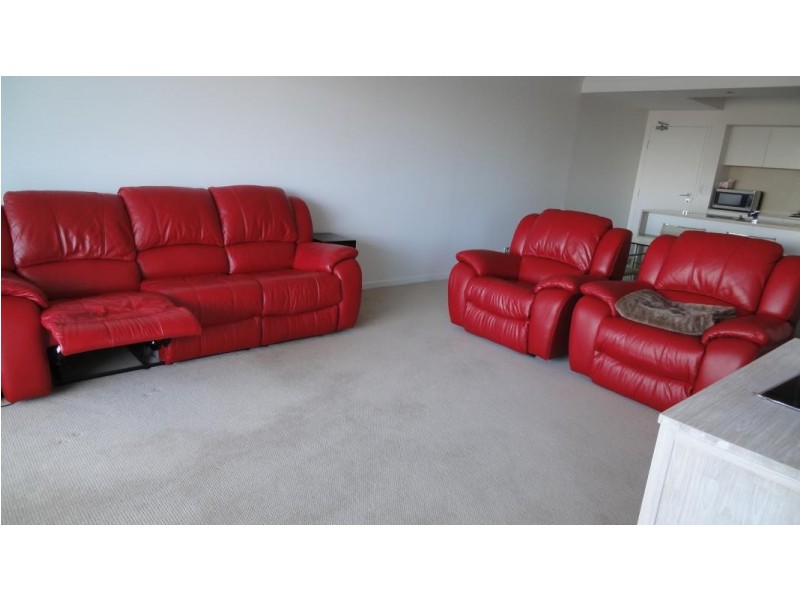 53 Darrambal, Chevron Island QLD 4217