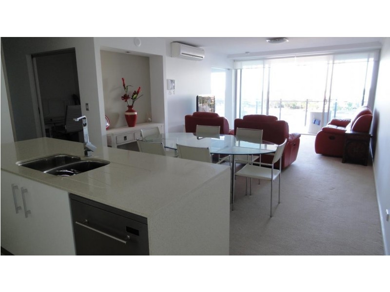 53 Darrambal, Chevron Island QLD 4217