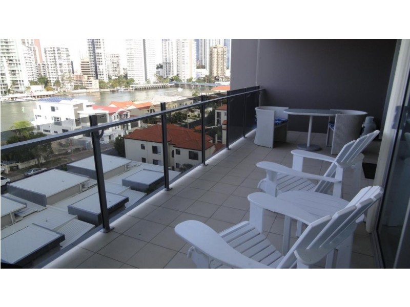 53 Darrambal, Chevron Island QLD 4217