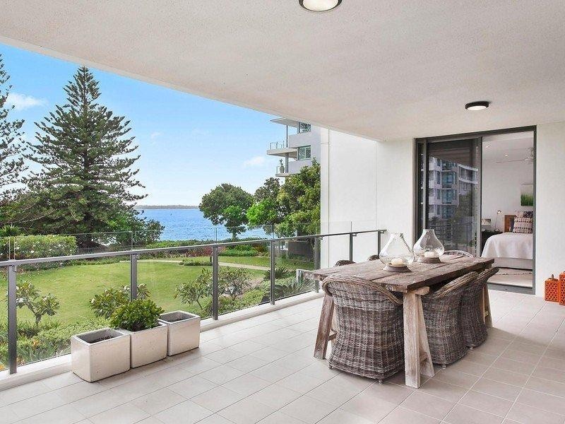 323 Bayview Street, Hollywell QLD 4216