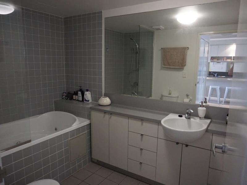 258 Arthur Street, Teneriffe QLD 4005