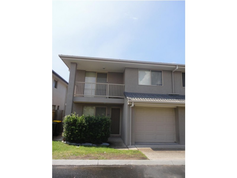 27 Johnston Street, Carina QLD 4152