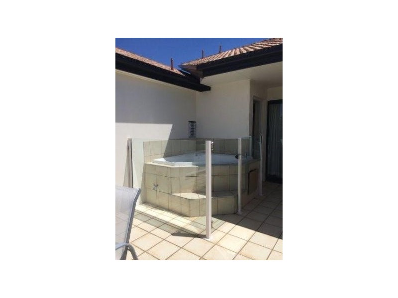 392-398 Marine Parade, Labrador QLD 4215