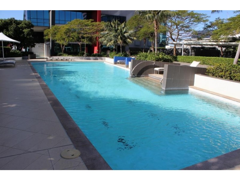 9 LAWSON Street, Southport QLD 4215