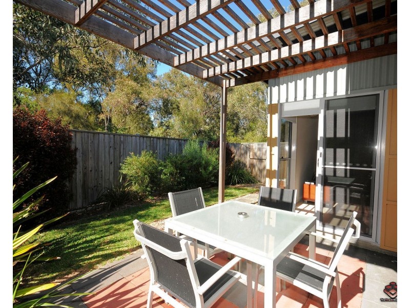 34/80 Moolyyir Steet, Urangan QLD 4655