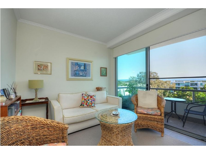 20 Bayview Street, Runaway Bay QLD 4216