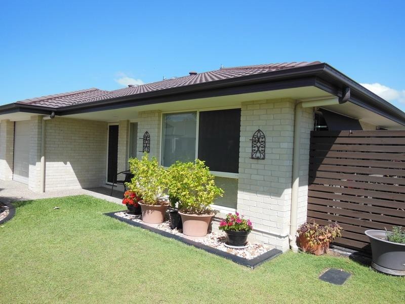 230 Pulgul St, Urangan QLD 4655