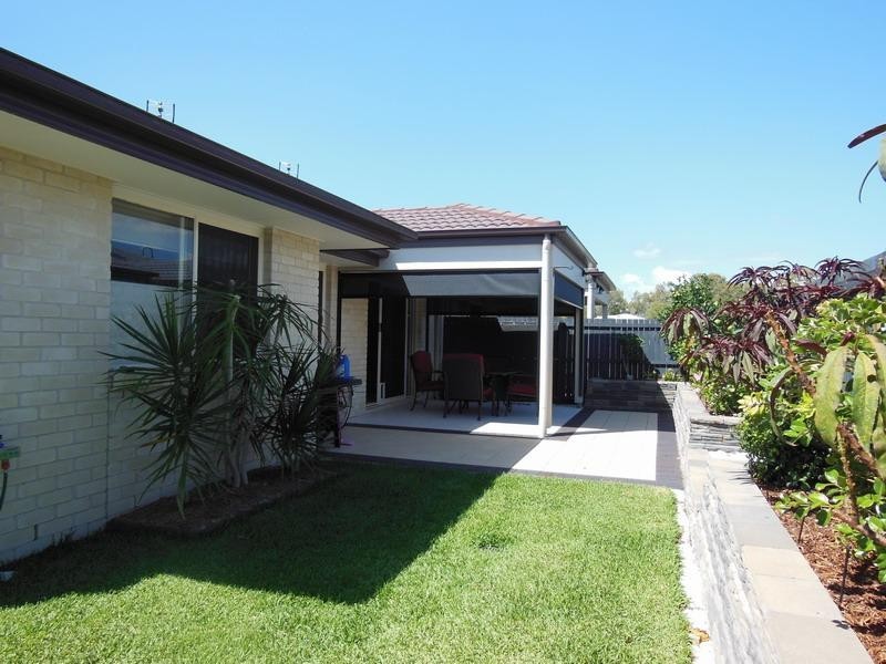 230 Pulgul St, Urangan QLD 4655