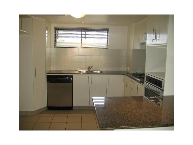 38/8 Land Street, Toowong QLD 4066