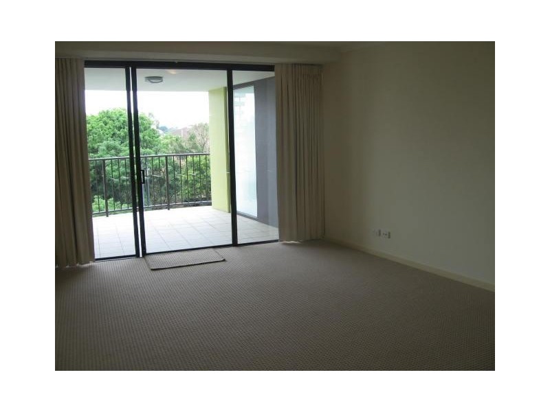 38/8 Land Street, Toowong QLD 4066