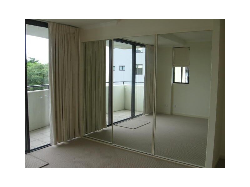 38/8 Land Street, Toowong QLD 4066