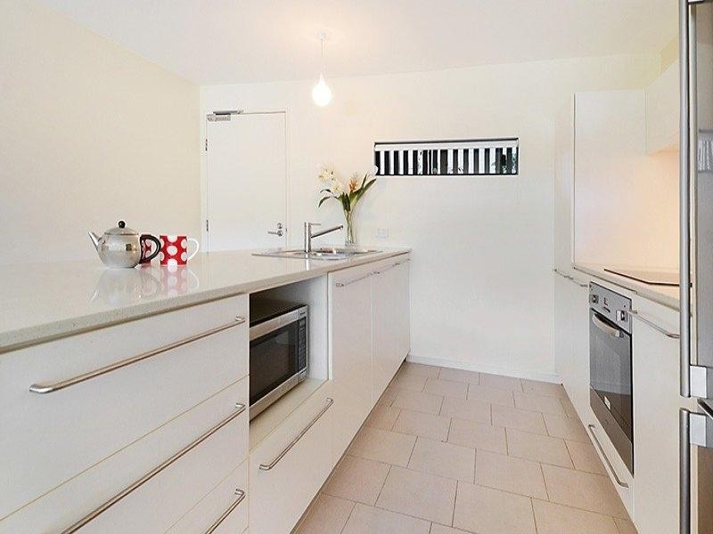 8 Musgrave St, West End QLD 4101