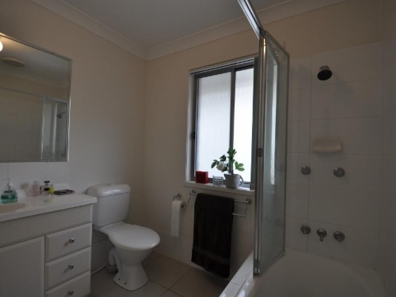 130 Jutland Street, Oxley QLD 4075