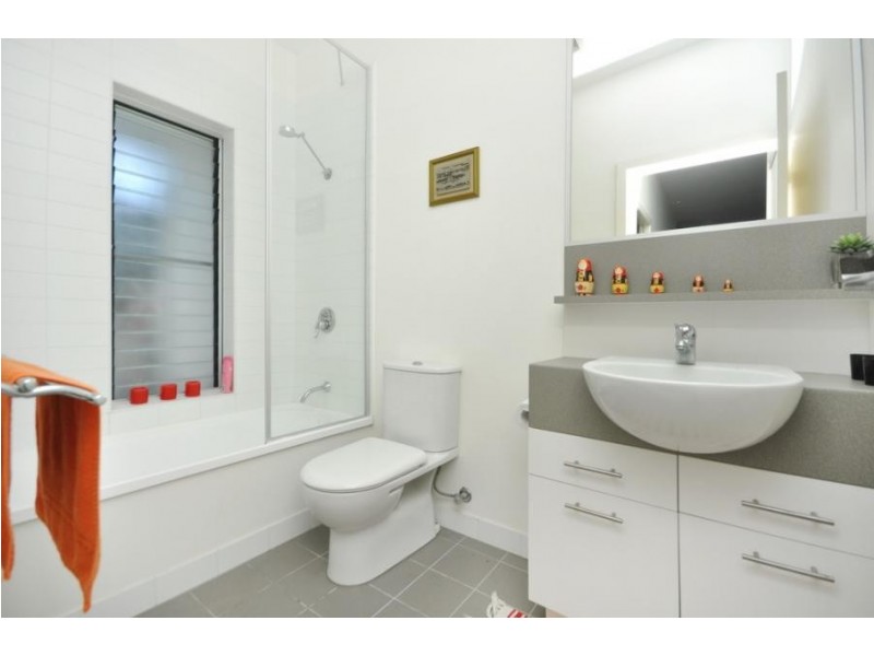 31 28 Masters Street, Newstead QLD 4006