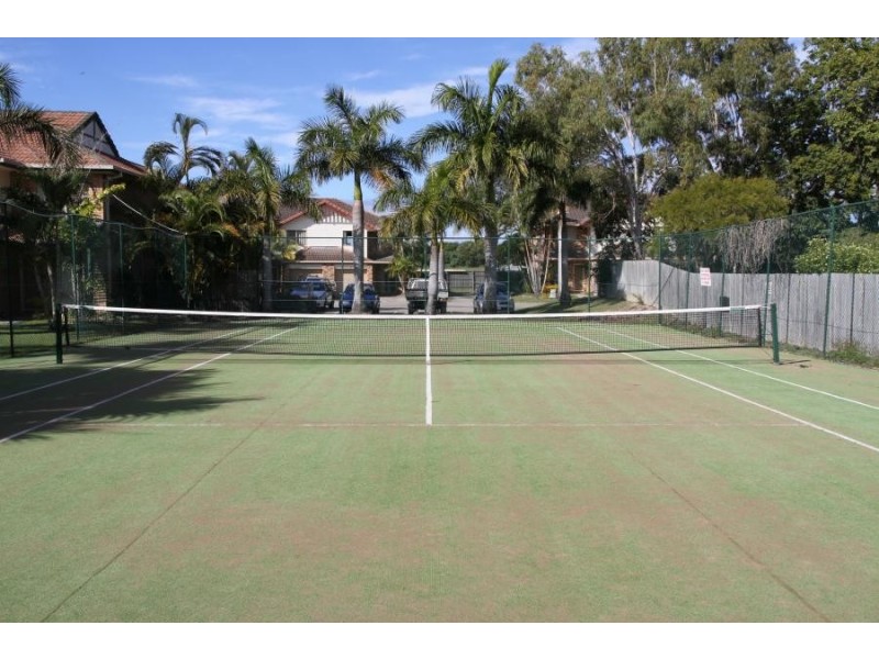 643 Pine Ridge Road, Biggera Waters QLD 4216