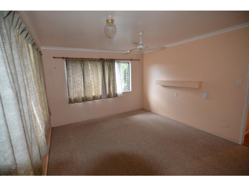 2 Brisbane Street, Barney Point QLD 4680