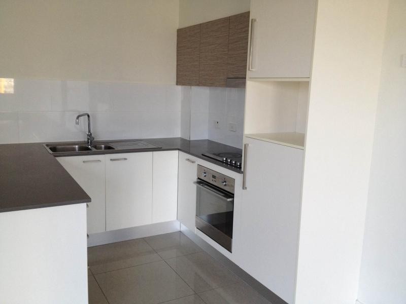 28 Carl Street, Woolloongabba QLD 4102