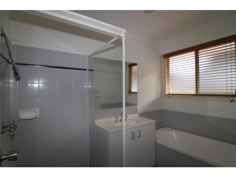 32 Hepworth, Arundel QLD 4214