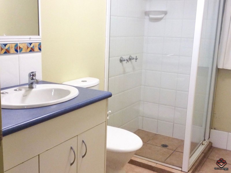 2/223 Kent St, New Farm QLD 4005