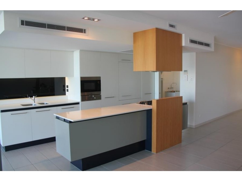 2206/6 Mariners Drive, Townsville City QLD 4810