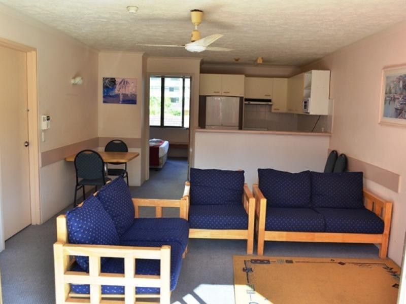 38 Enderley Ave, Surfers Paradise QLD 4217