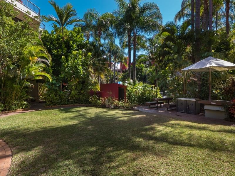 38 Enderley Ave, Surfers Paradise QLD 4217