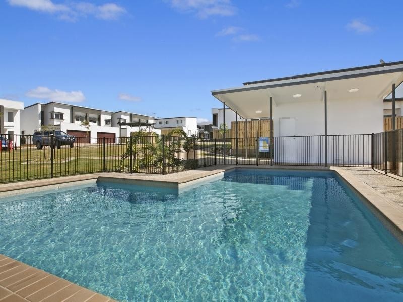 27 / 57 Charles Canty Drive, Wellington Point QLD 4160