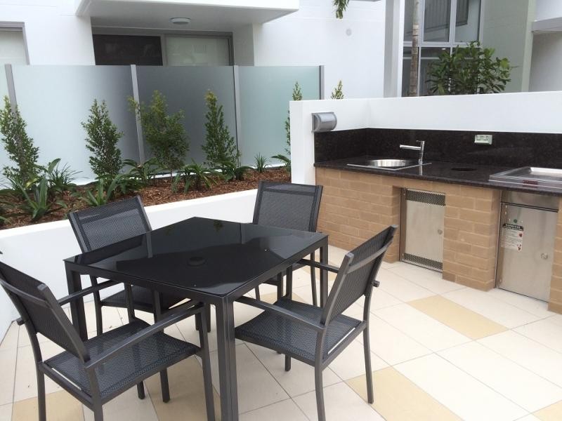 UNIT 1101 / 8 WATERFORD COURT, Bundall QLD 4217