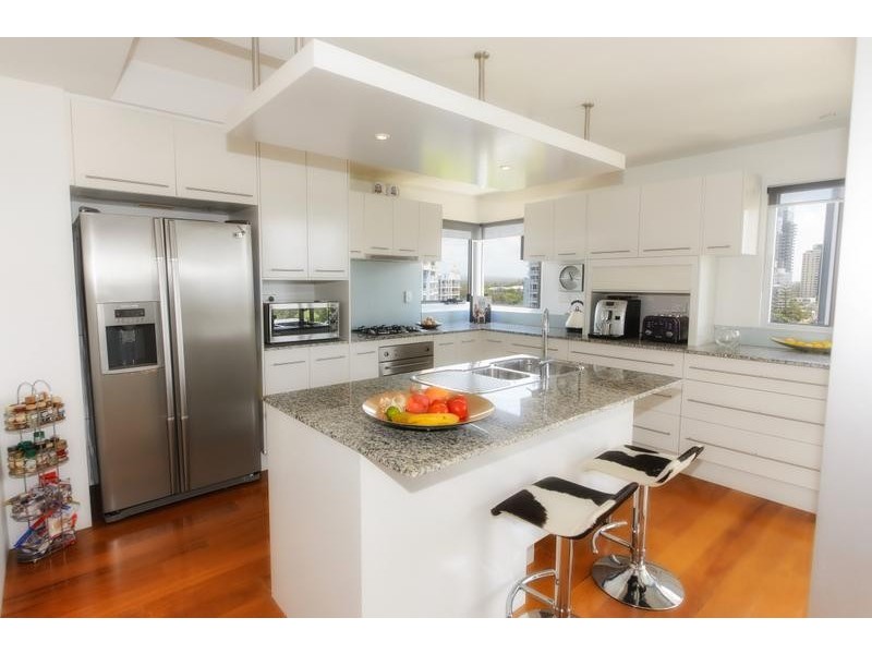 19 Mermaid Ave, Mermaid Beach QLD 4218