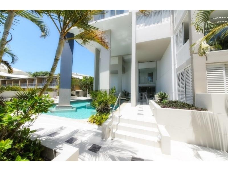 19 Mermaid Ave, Mermaid Beach QLD 4218