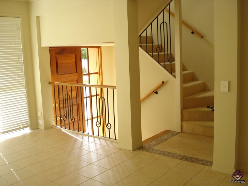 20 Fairway Drive, Clear Island Waters QLD 4226