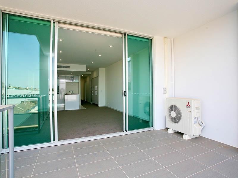 018/28 Ferry Rd, West End QLD 4101