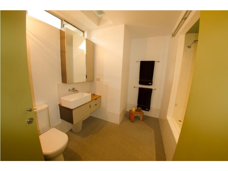 G010/ 8 Skyring Terrace, Teneriffe QLD 4005