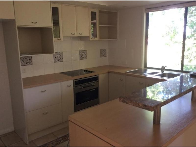 1 / 20 Fairway Drive, Clear Island Waters QLD 4226