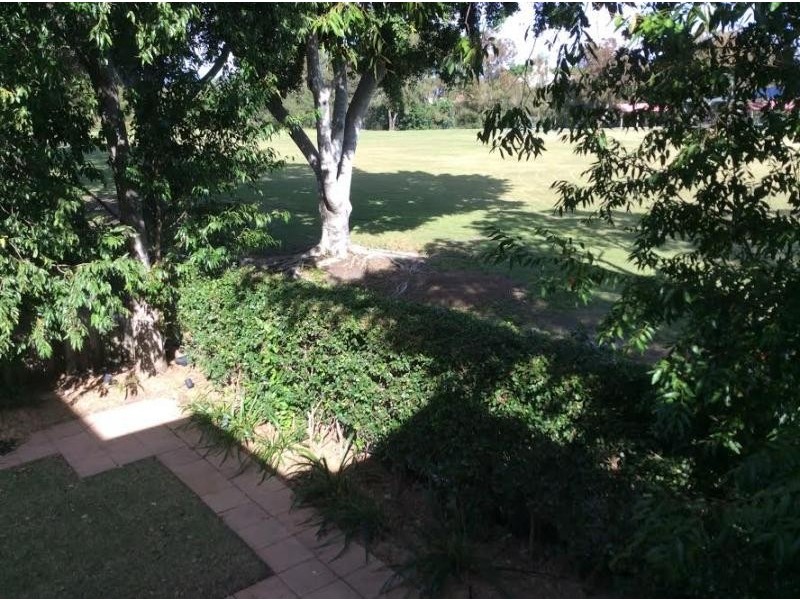 1 / 20 Fairway Drive, Clear Island Waters QLD 4226