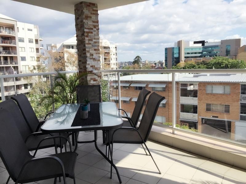 32/51 Dunmore Terrace, Auchenflower QLD 4066