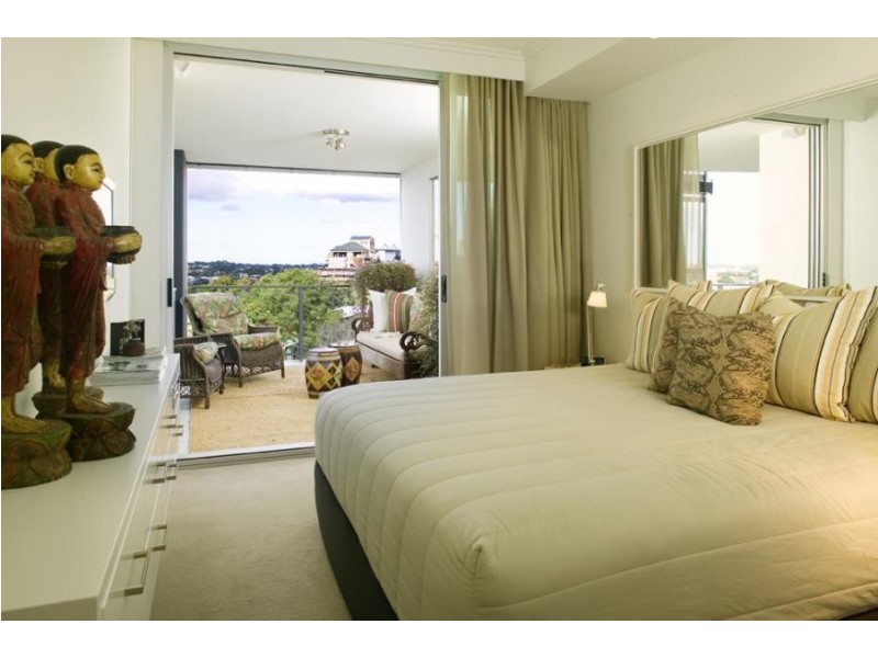 84 Lambert St, Kangaroo Point QLD 4169