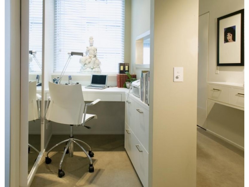 84 Lambert St, Kangaroo Point QLD 4169