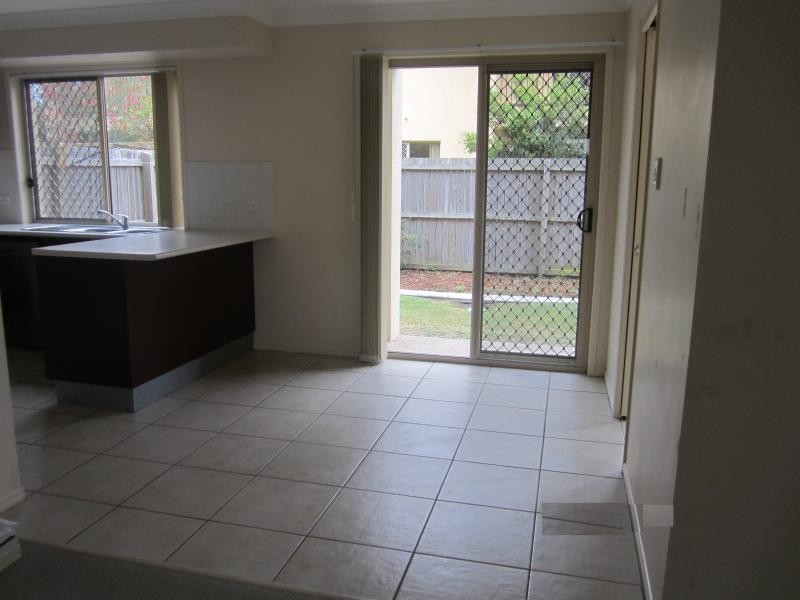 32 Johnston Street, Carina QLD 4152