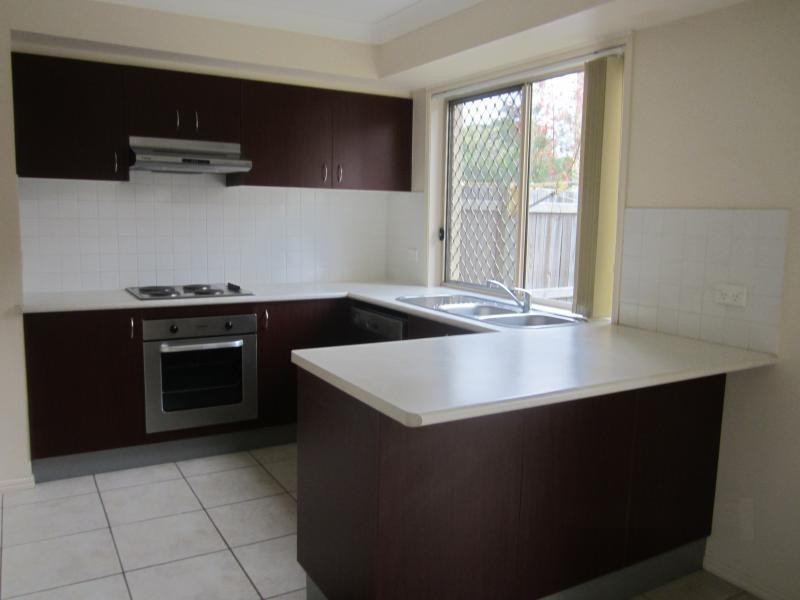 32 Johnston Street, Carina QLD 4152