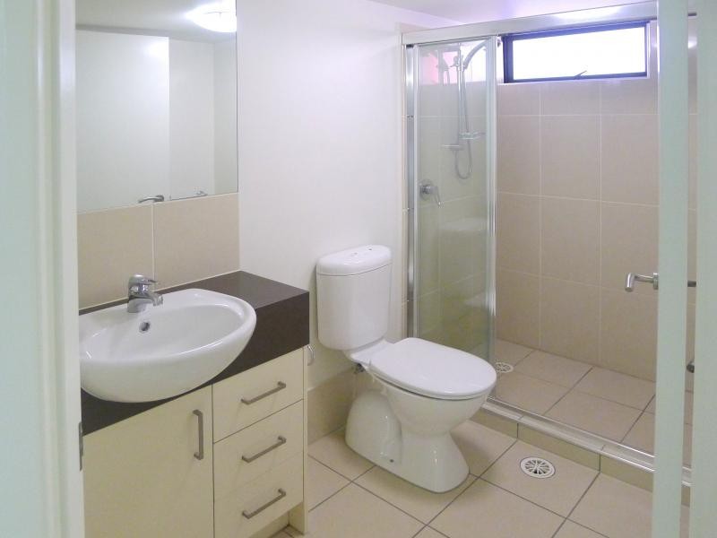 2F/35 Hamilton Road, Moorooka QLD 4105