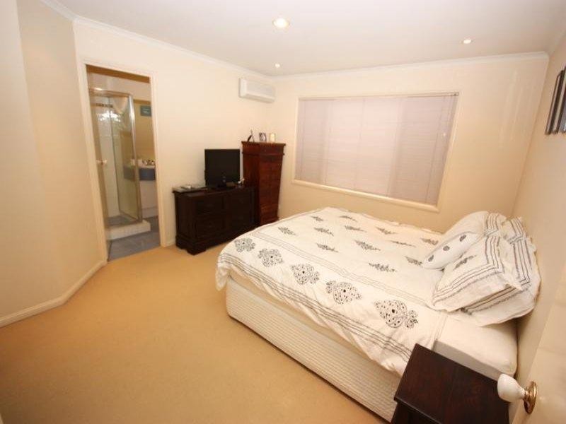 49 Coventry Cct,, Carindale QLD 4152