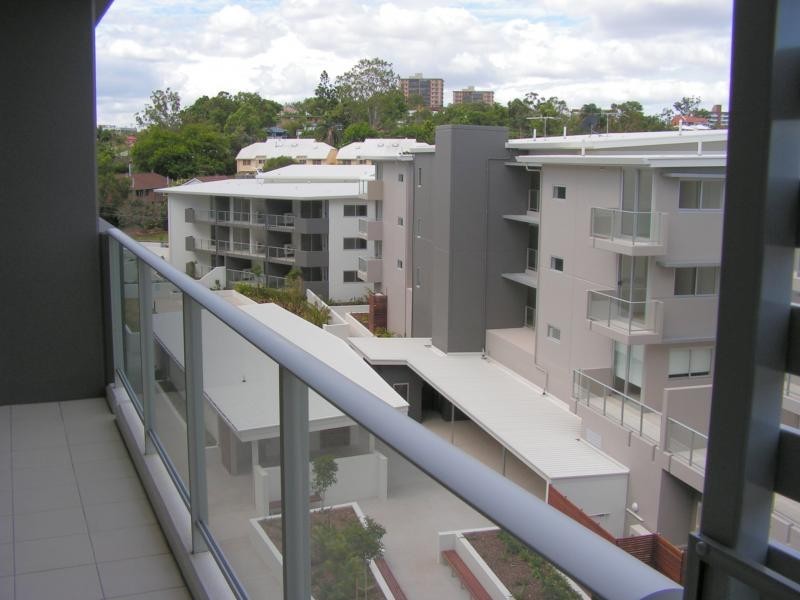 25 / 24 Allwood St, Indooroopilly QLD 4068