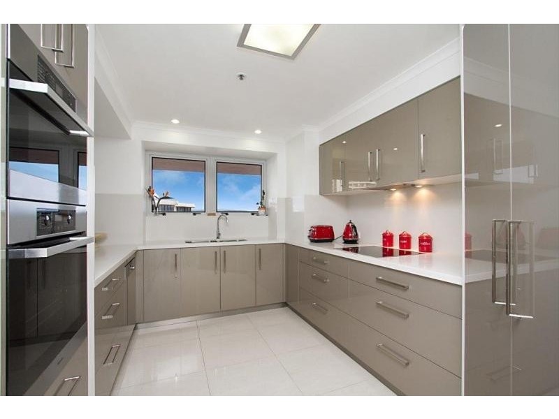 12 Commodore drive, Paradise Waters QLD 4217