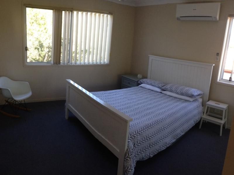 74 Universal Street, Pacific Pines QLD 4211