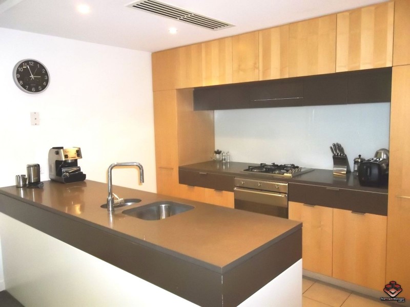 302/ 10 Pidgeon Close, West End QLD 4101