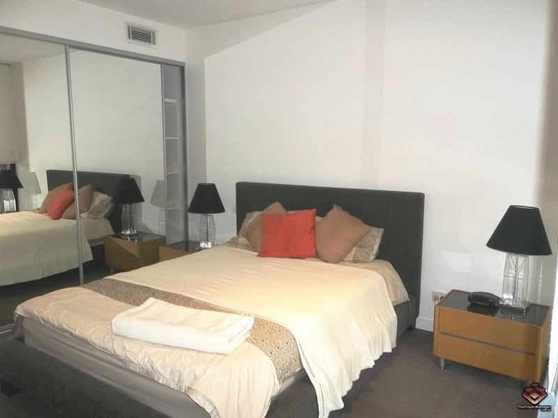 302/ 10 Pidgeon Close, West End QLD 4101