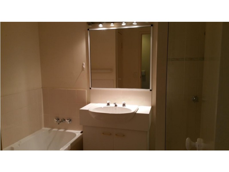 73/128 Benowa Road, Southport QLD 4215